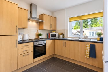 6 bed house, Malefant Street, Cathays, Cardiff, CF244QE - Image 2